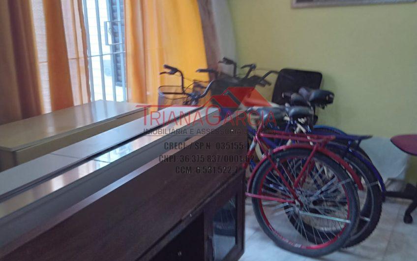 Vende Casa Térrea em Caraguatatuba SP. contendo: 03 Dormitórios com uma Suíte!!! Ótima Localização e Ótima Construção. Ref: 49