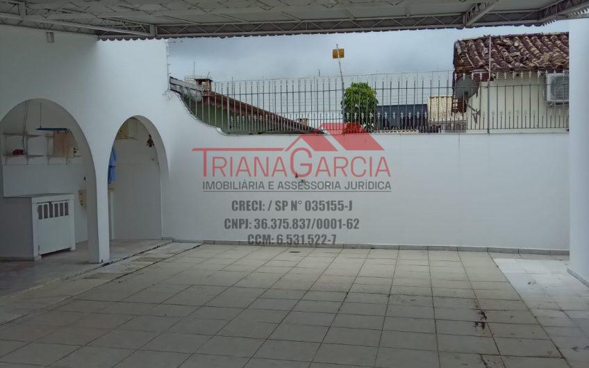 Vende Casa Térrea em Caraguatatuba SP. contendo: 03 Dormitórios com uma Suíte!!! Ótima Localização e Ótima Construção. Ref: 49