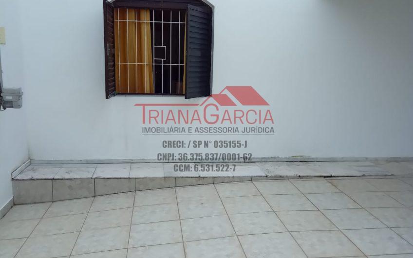 Vende Casa Térrea em Caraguatatuba SP. contendo: 03 Dormitórios com uma Suíte!!! Ótima Localização e Ótima Construção. Ref: 49
