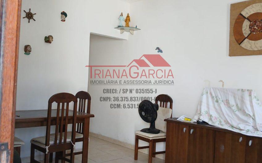 Vende Casa na Cidade Ocean. Praia Grande de 02 Dormitórios com 02 Vagas de Garagem. Ref: 54