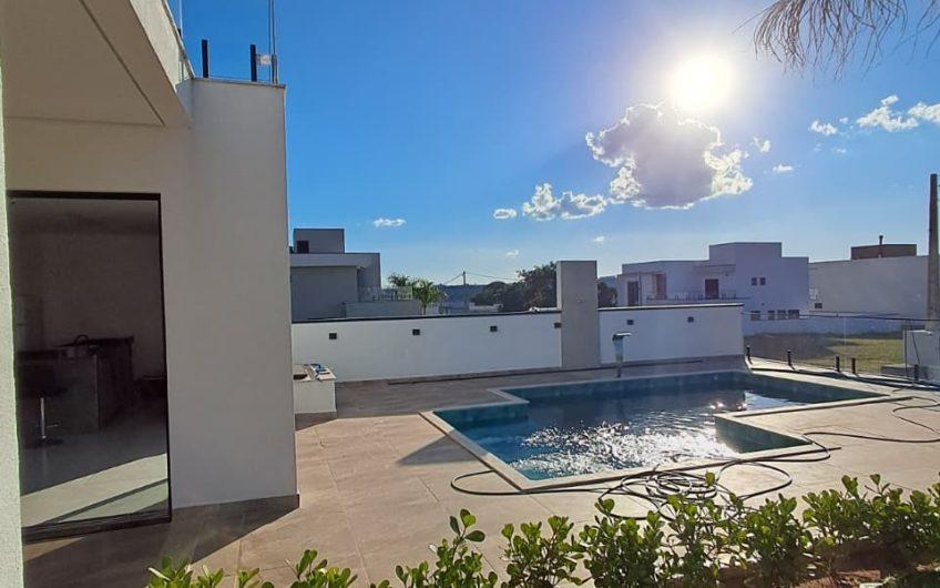 Vende Sobrado de Alto Padrão em Condomínio Fechado no Interior de São Paulo – Riviera  Santa Cristina XIII Ref: 57