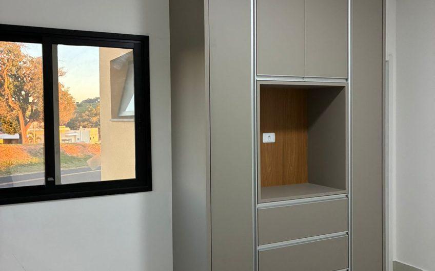 Vende Casa de Alto Padrão em Condomínio Fechado próximo da Represa – Interior de São Paulo – Riviera Santa Cristina XIII – Ref: 58