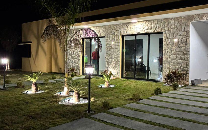 Vende Casa de Alto Padrão em Condomínio Fechado próximo da Represa – Interior de São Paulo – Riviera Santa Cristina XIII – Ref: 58