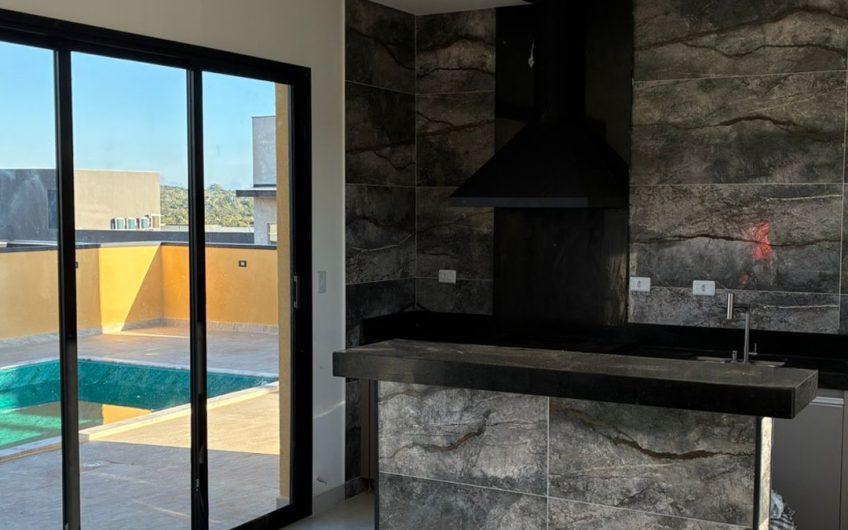 Vende Casa de Alto Padrão em Condomínio Fechado próximo da Represa – Interior de São Paulo – Riviera Santa Cristina XIII – Ref: 58