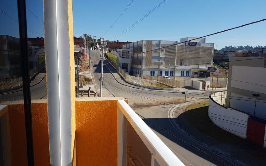 Vende um Sobrado em Santana de Parnaíba, Próximo a 12 minutos de Alphaville, Ótima Localização e Ótima Construção.  Ref: 60