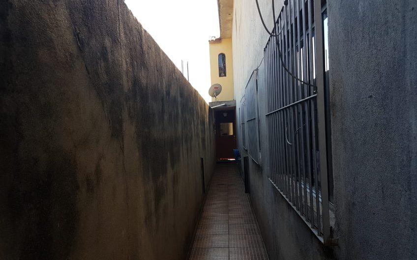 Vende um Sobrado em Santana de Parnaíba, Próximo a 12 minutos de Alphaville, Ótima Localização e Ótima Construção.  Ref: 60