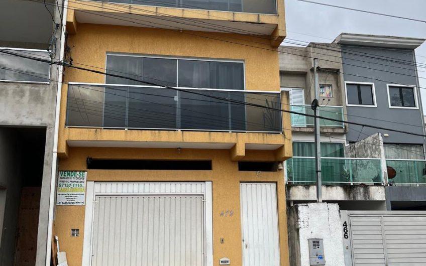Vende um Sobrado em Santana de Parnaíba, Próximo a 12 minutos de Alphaville, Ótima Localização e Ótima Construção.  Ref: 60