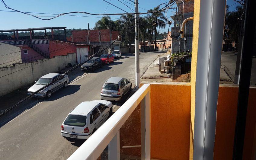 Vende um Sobrado em Santana de Parnaíba, Próximo a 12 minutos de Alphaville, Ótima Localização e Ótima Construção.  Ref: 60