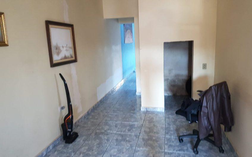 Vende um Sobrado em Santana de Parnaíba, Próximo a 12 minutos de Alphaville, Ótima Localização e Ótima Construção.  Ref: 60