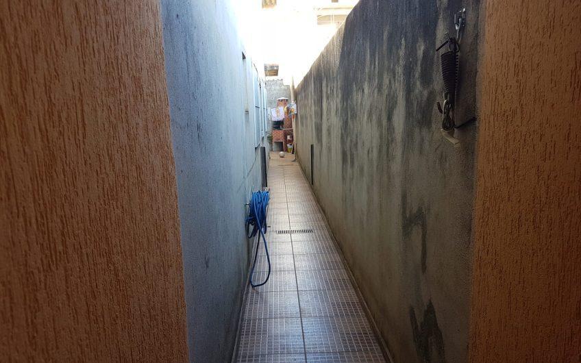 Vende um Sobrado em Santana de Parnaíba, Próximo a 12 minutos de Alphaville, Ótima Localização e Ótima Construção.  Ref: 60